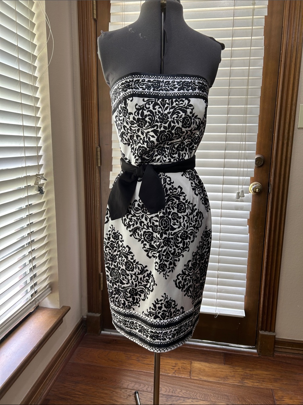 White House Black Market strapless Black & White Printed Sheath Dress 4 with Tie